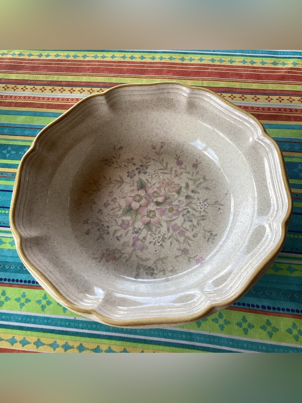 Mikasa Garden Club Tomorrow’s Dream Vintage Soup/Vegetable Bowl